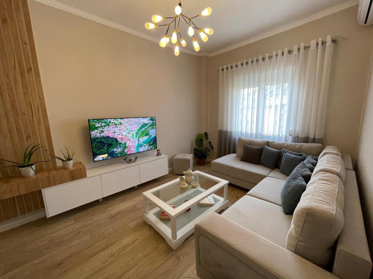 Joni & Joy Center Apartment Berat Bagian luar foto
