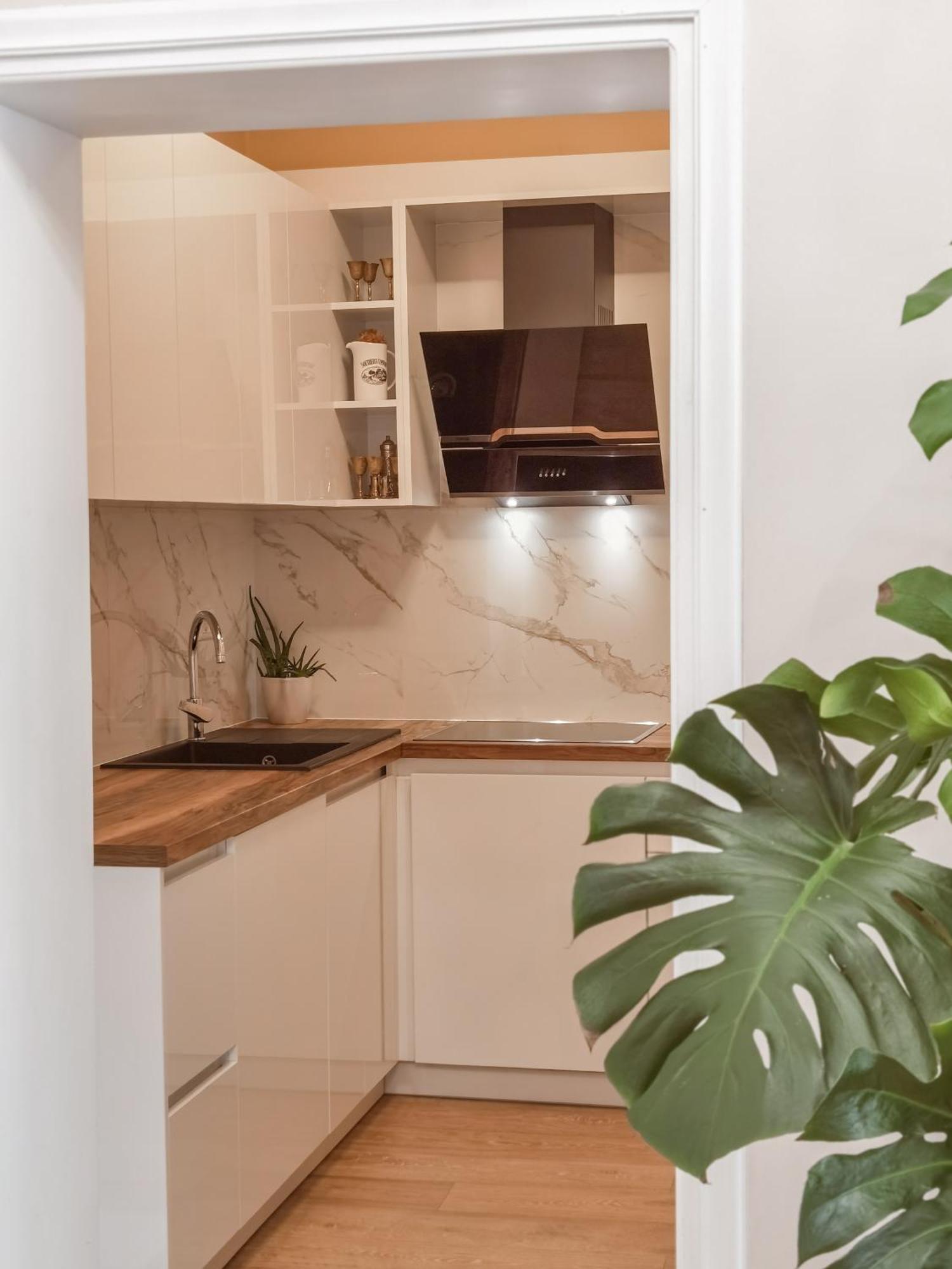 Joni & Joy Center Apartment Berat Bagian luar foto